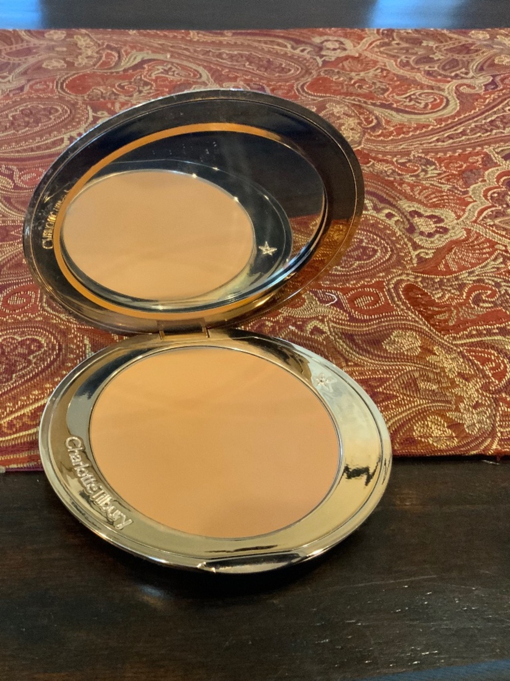 Charlotte Tilsbury airbrush bronzer 2 medium, msrp$59, used twice